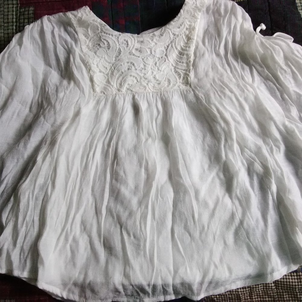 2 piece White IZ Byer Girl's Blouse has Dolman sleeves & Skirt both Size XLG